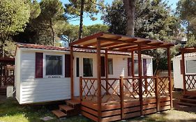 Victoria Mobilehome In Camping Mare E Pineta